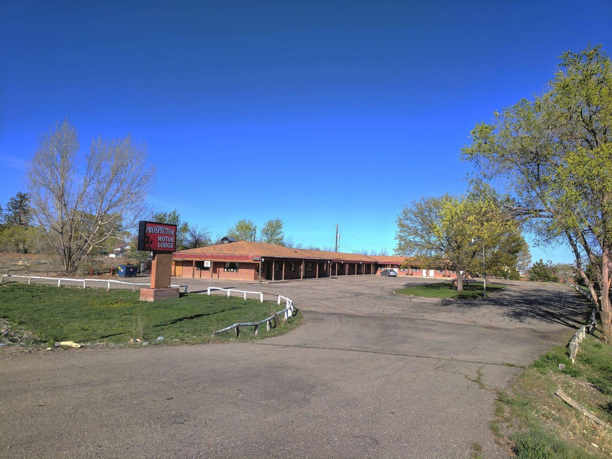 Prospector Motor Lodge Blanding Exterior photo